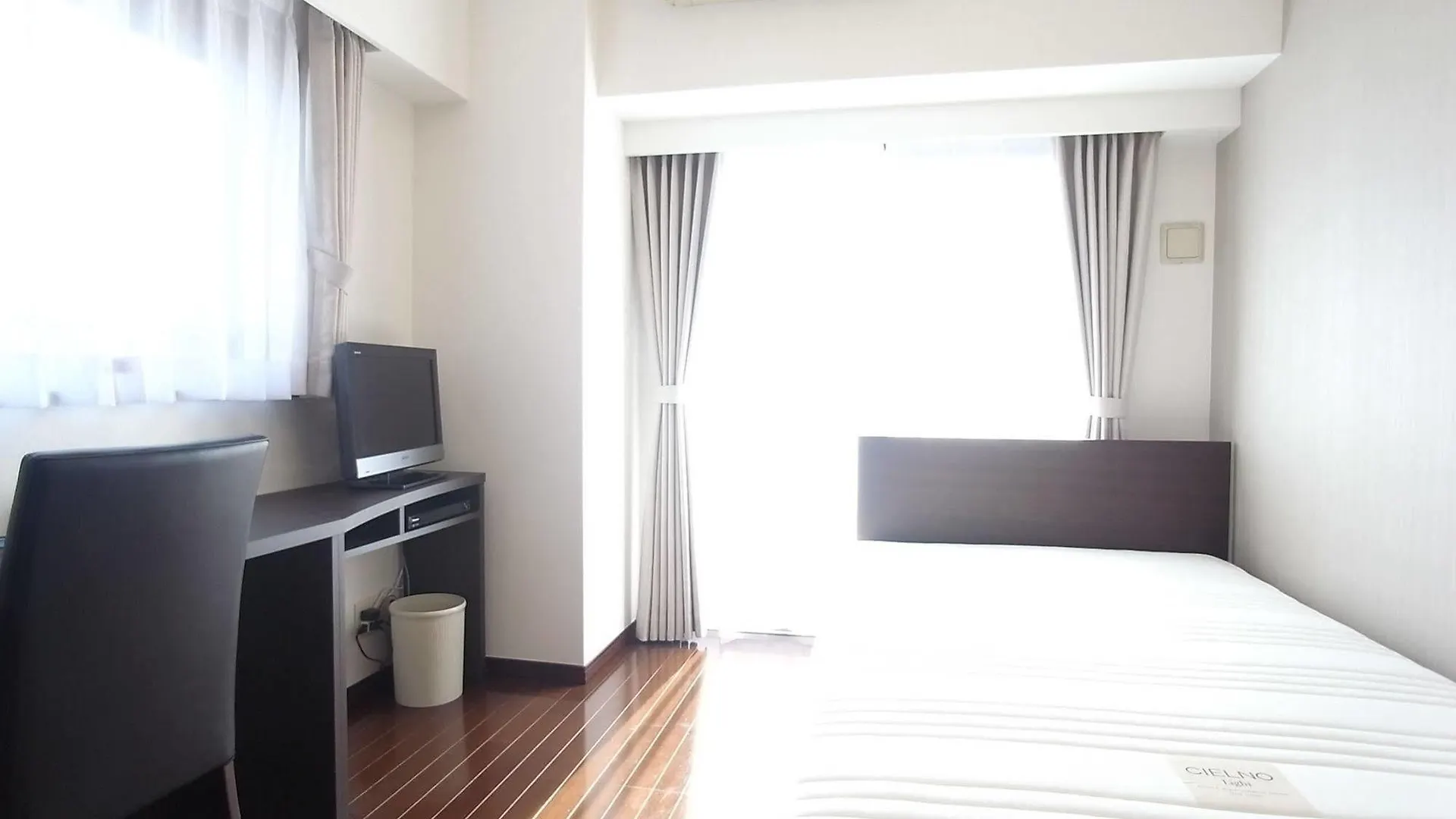 Apartment Palace Studio Minami-Azabu Tokyo Japan